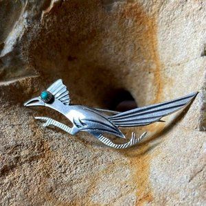 Vintage Handcrafted Artisan Navajo Sterling Silver Road Runner Brooch Pin with T